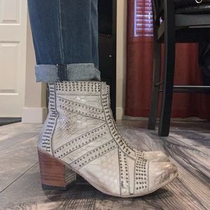 Freebird by Steven Grey Multi 'Nellie"